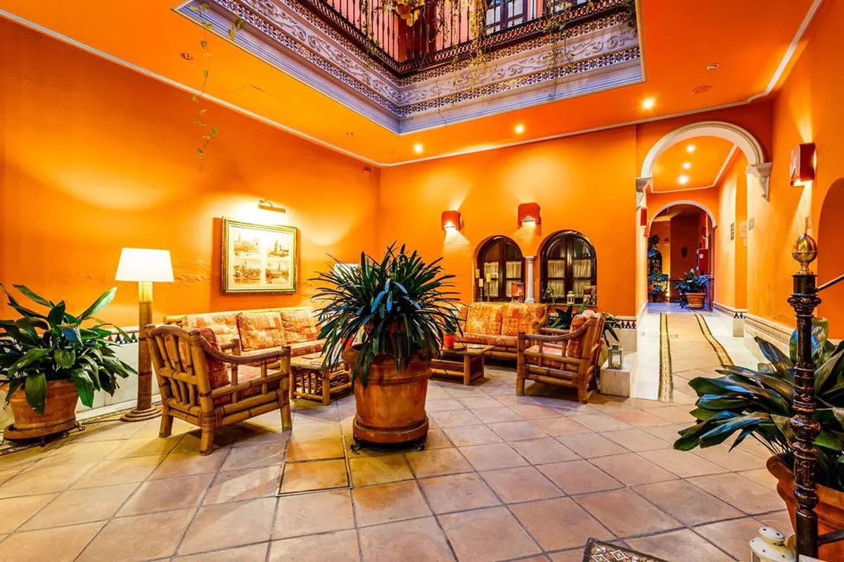 Patio de la Alameda — hoofdfoto