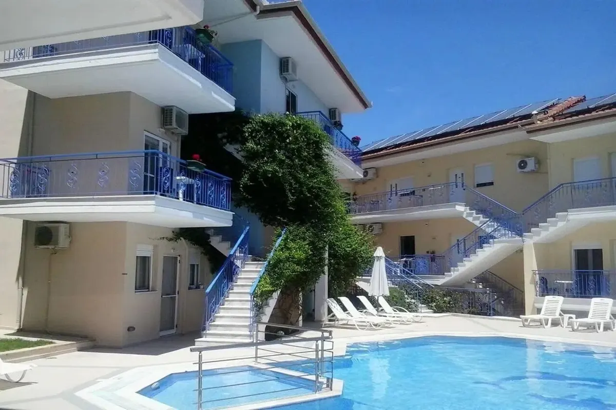 Stratos Hotel — hoofdfoto