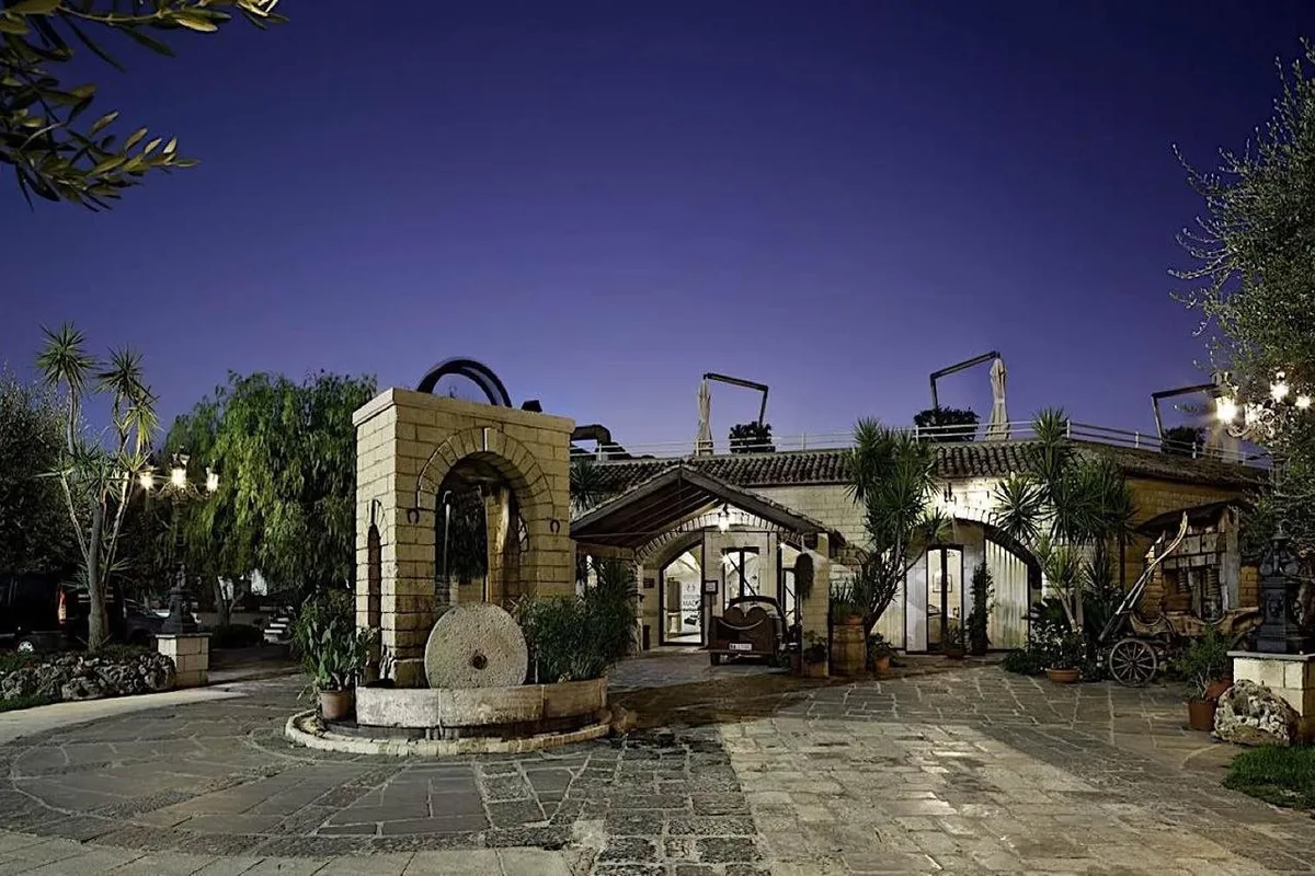 Una Hotel Regina Bari — hoofdfoto