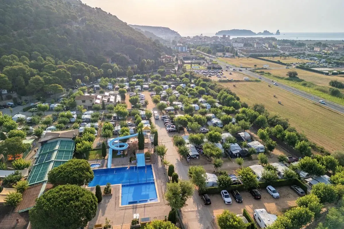 Camping Castell Montgrí — hoofdfoto