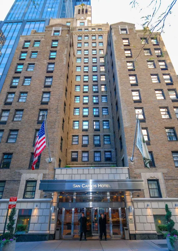 San Carlos New York — hoofdfoto