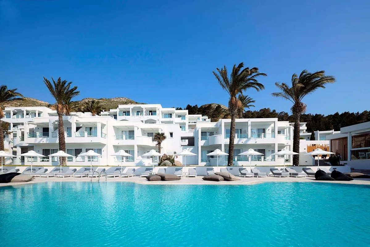 Dimitra Beach Hotel & Suites — hoofdfoto