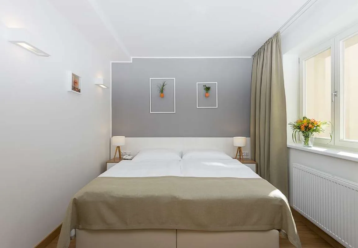 Hotel Garden Court — hoofdfoto