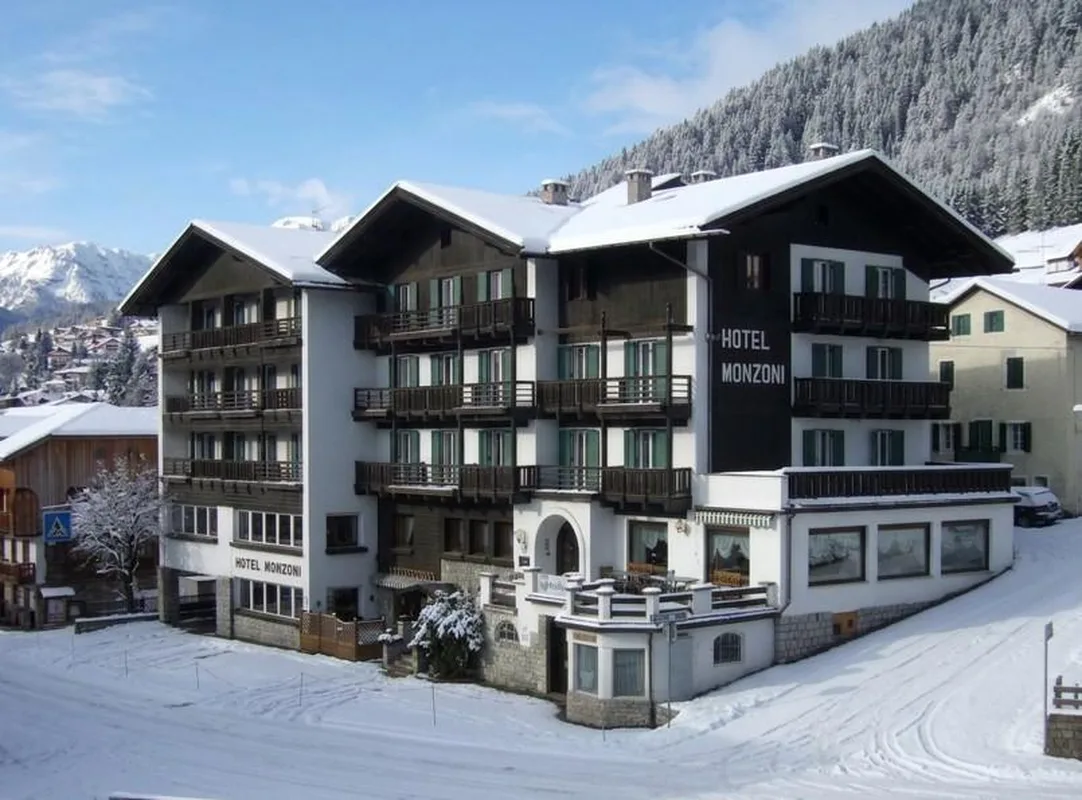 Hotel Monzoni — hoofdfoto