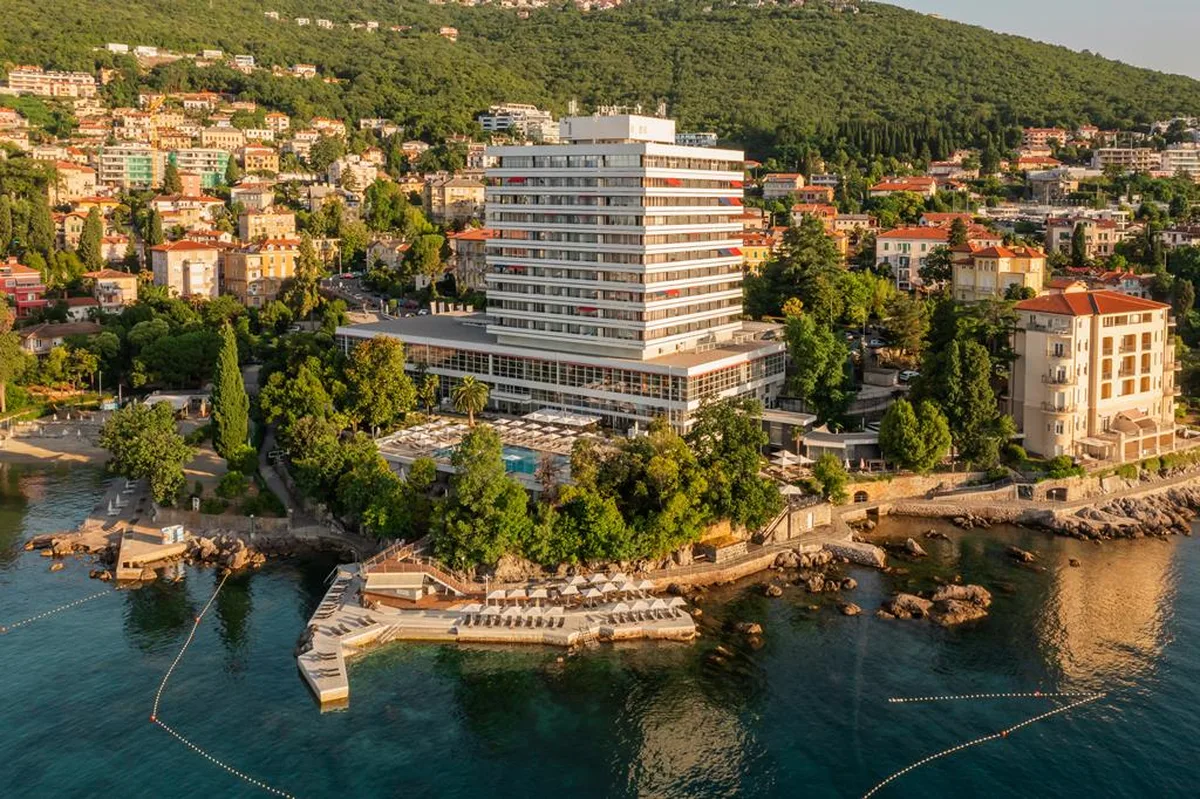 Hotel Ambasador — hoofdfoto
