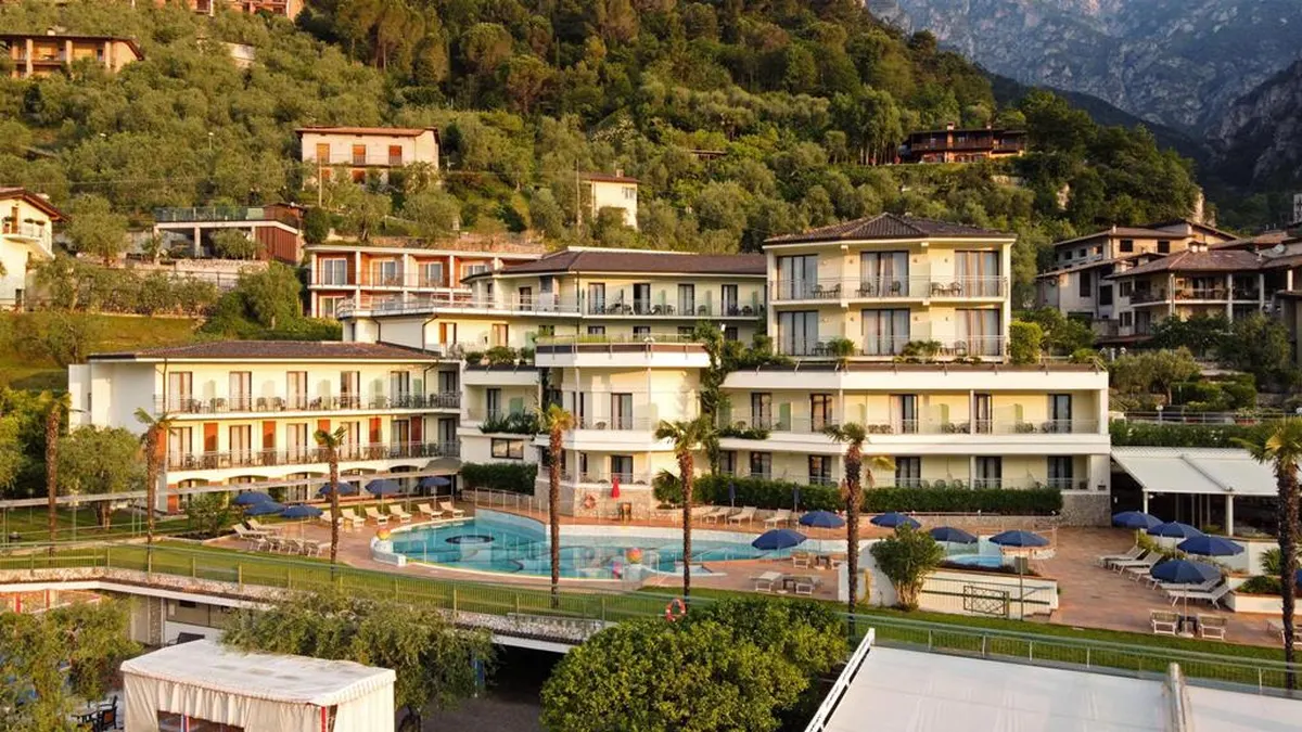 Royal Village — hoofdfoto