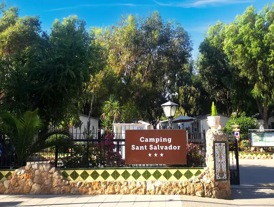 Holacamp Sant Salvador — hoofdfoto