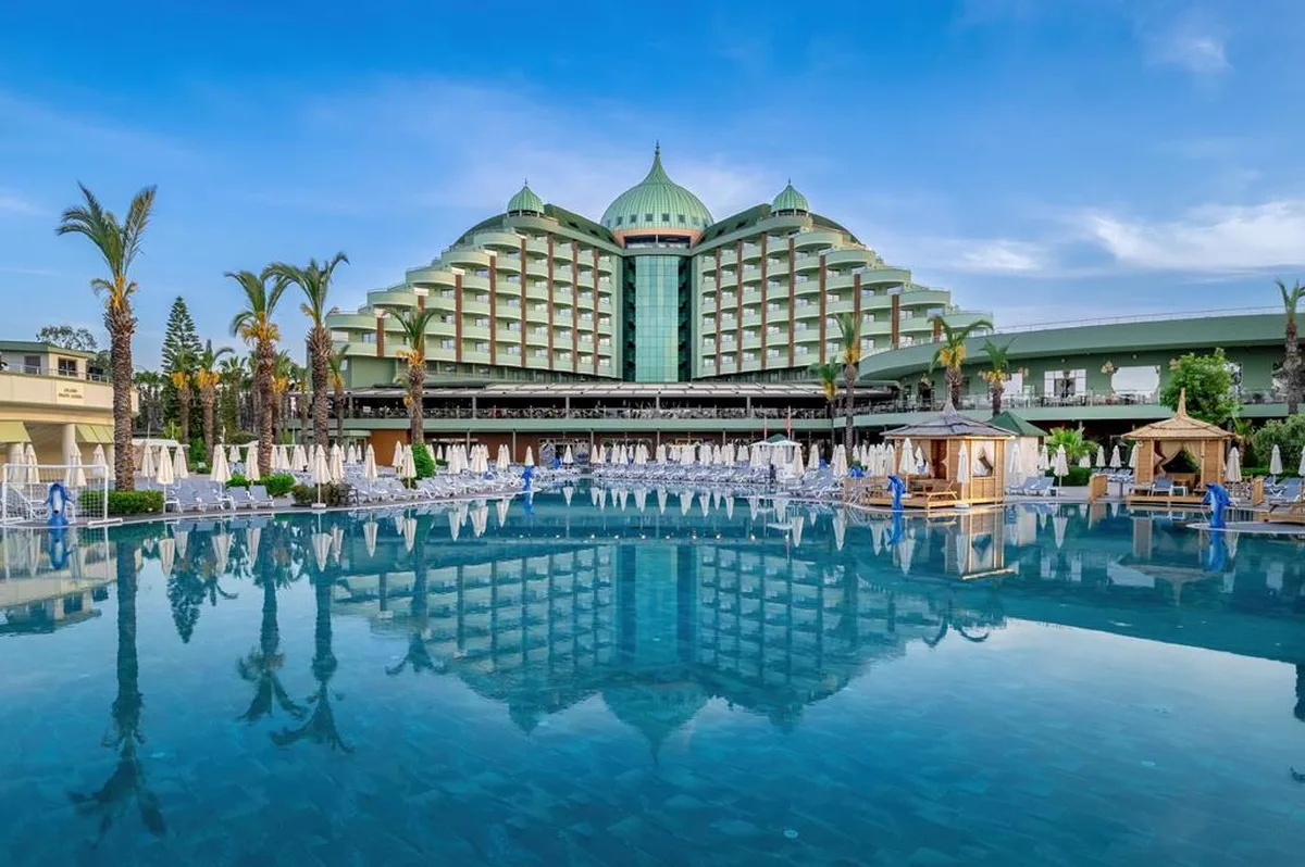 Delphin Palace — hoofdfoto