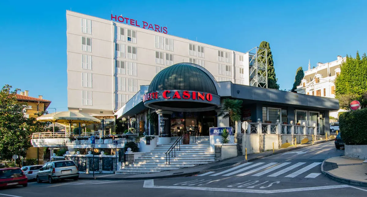 Hotel Paris — hoofdfoto