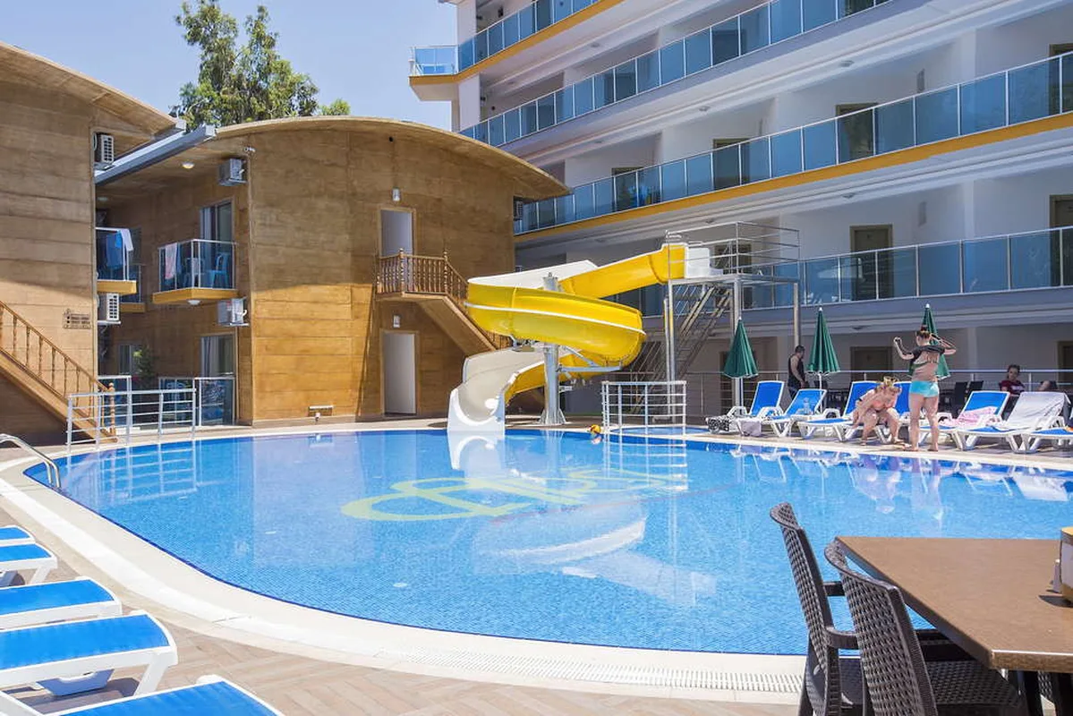 Arsi Enfi City Beach — hoofdfoto