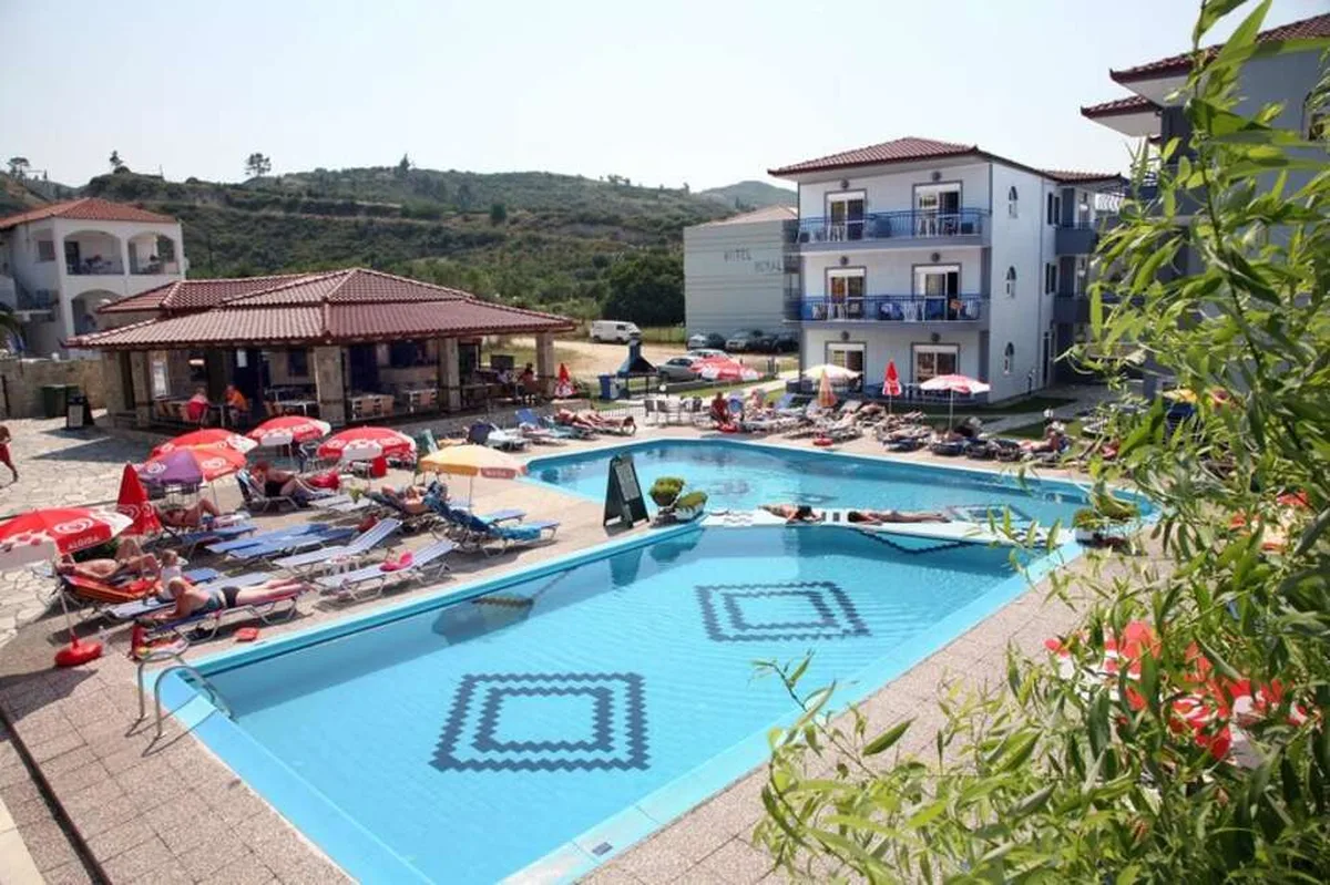 Royal Hotel & Suites — hoofdfoto