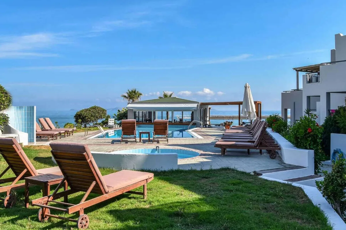 Yria Beach Hotel — hoofdfoto