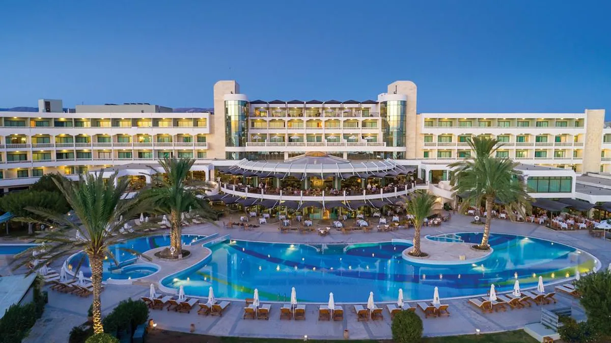 Constantinou Bros Athena Beach Hotel — hoofdfoto
