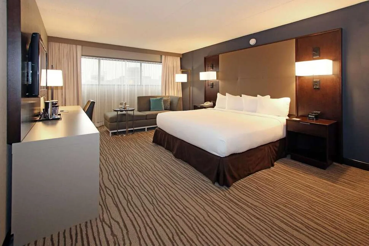 Doubletree by Hilton Newark Airport — hoofdfoto