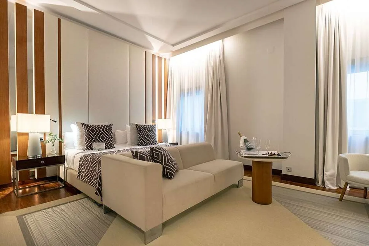Hospes Amerigo — hoofdfoto