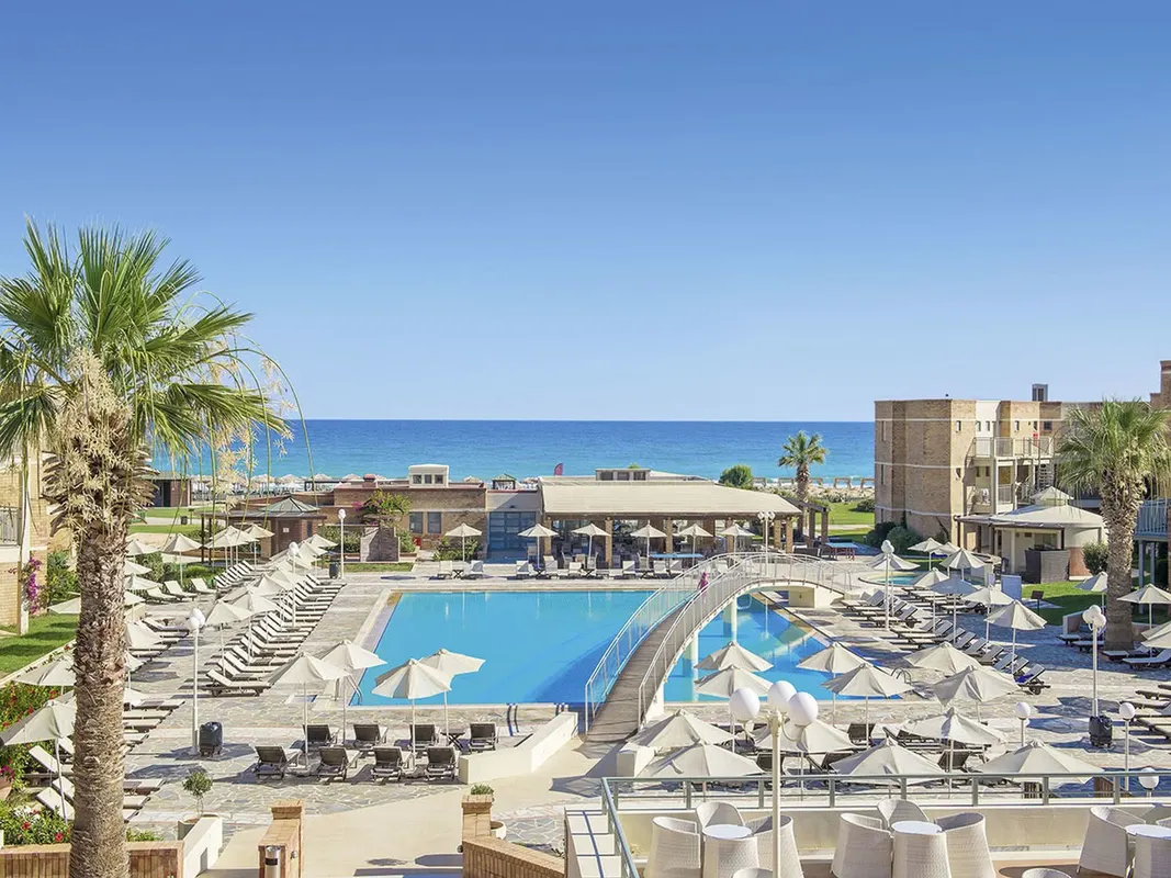 Bella Beach Hotel — hoofdfoto