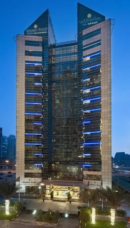 Golden Tulip Media Hotel — hoofdfoto