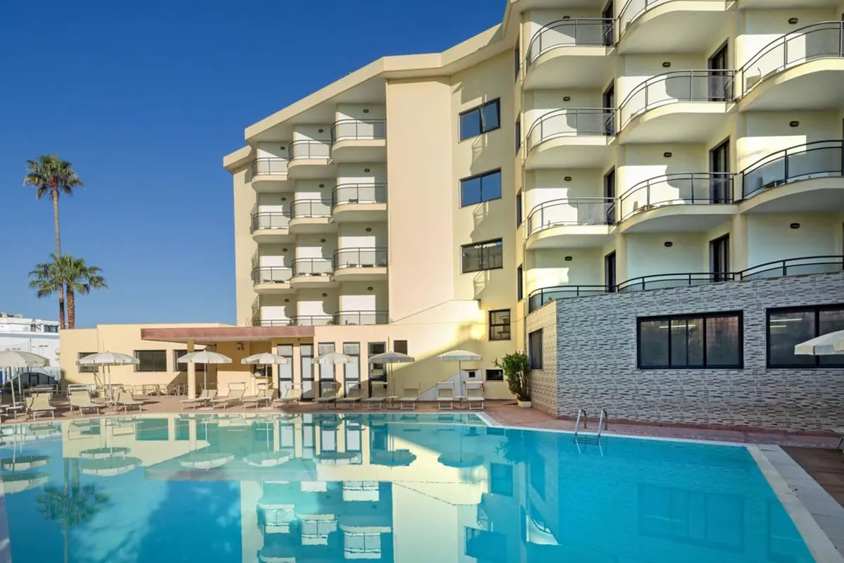 Fly & Go Rina Hotel — hoofdfoto