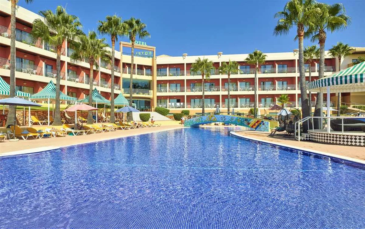 Hotel Baia Grande — hoofdfoto