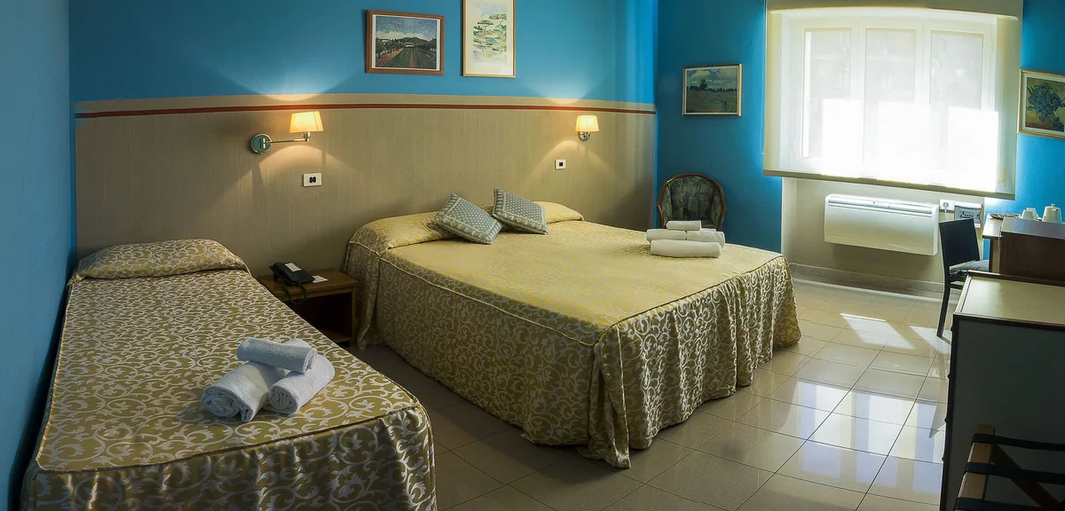 Hotel Plaza, hoofdfoto