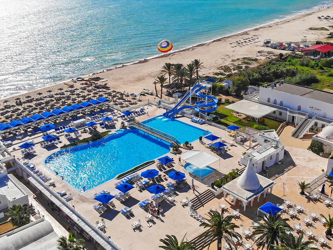 Samira Club, hoofdfoto