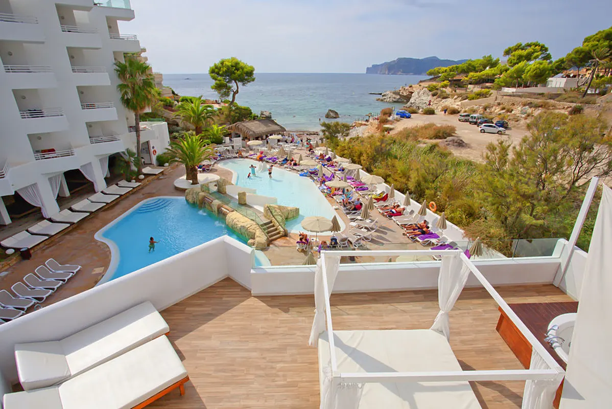Fergus Style Cala Blanca — hoofdfoto