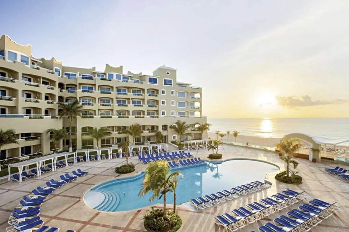 Panama Jack Resorts Gran Caribe Cancun — hoofdfoto