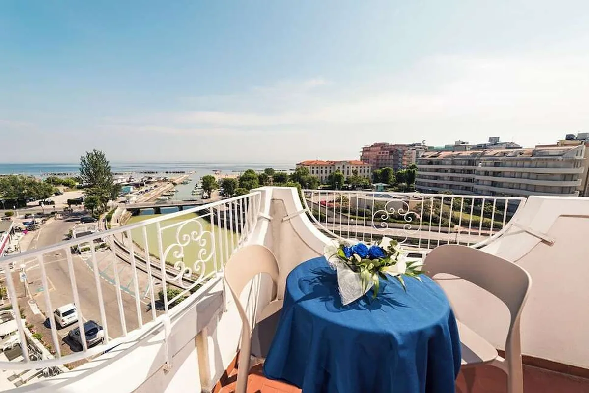Hotel Alexander Cattolica — hoofdfoto