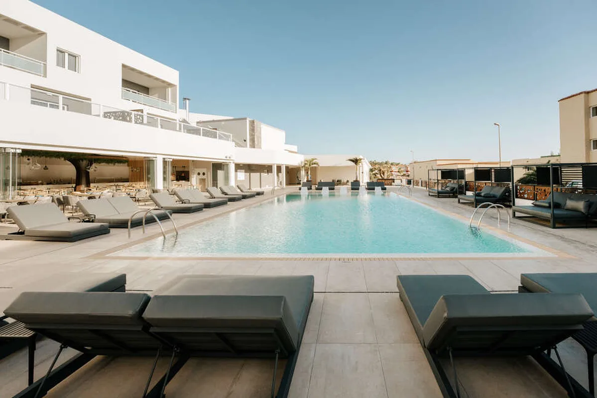 001 Higos Beach Boutique Hotel — hoofdfoto