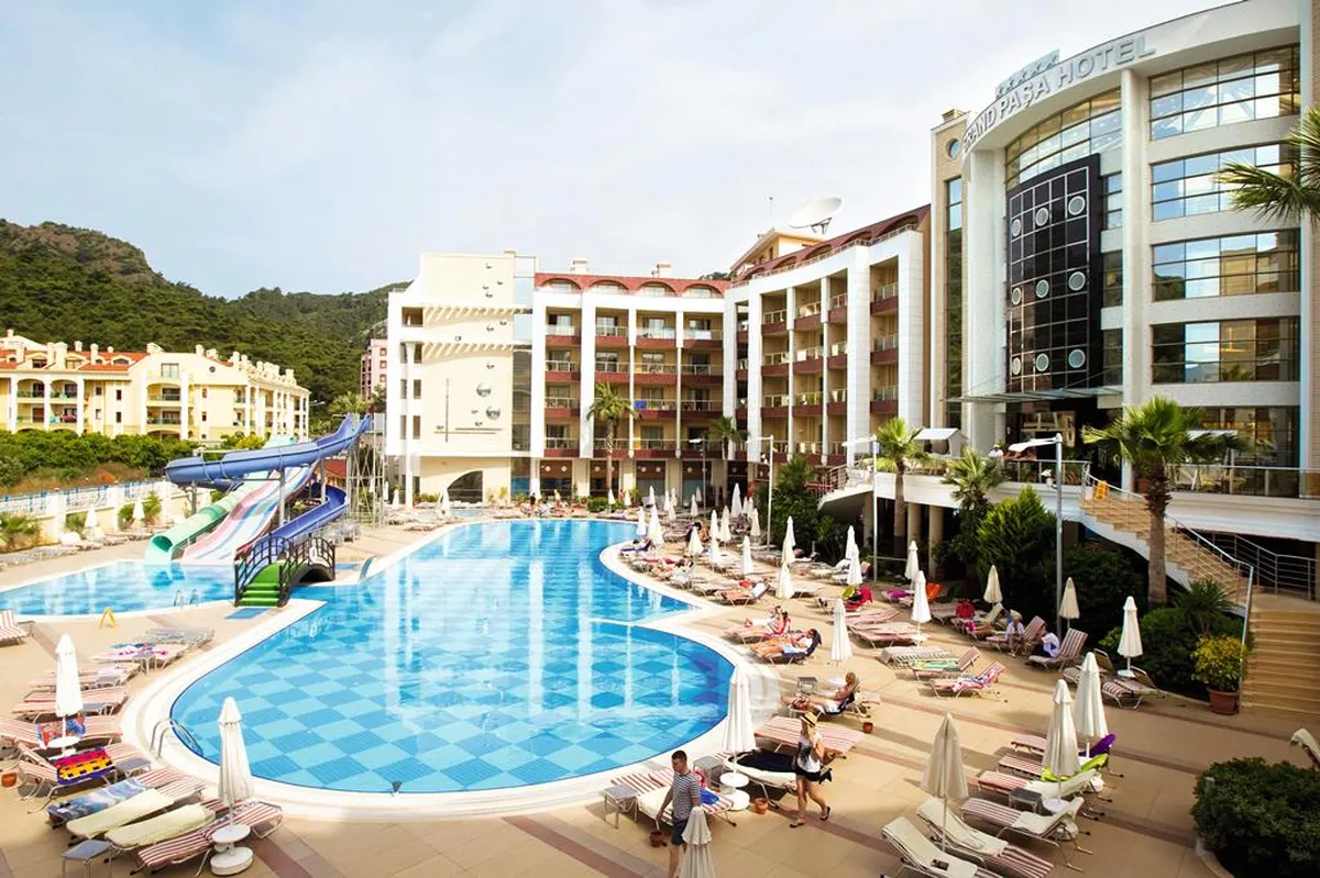 Grand Pasa — hoofdfoto