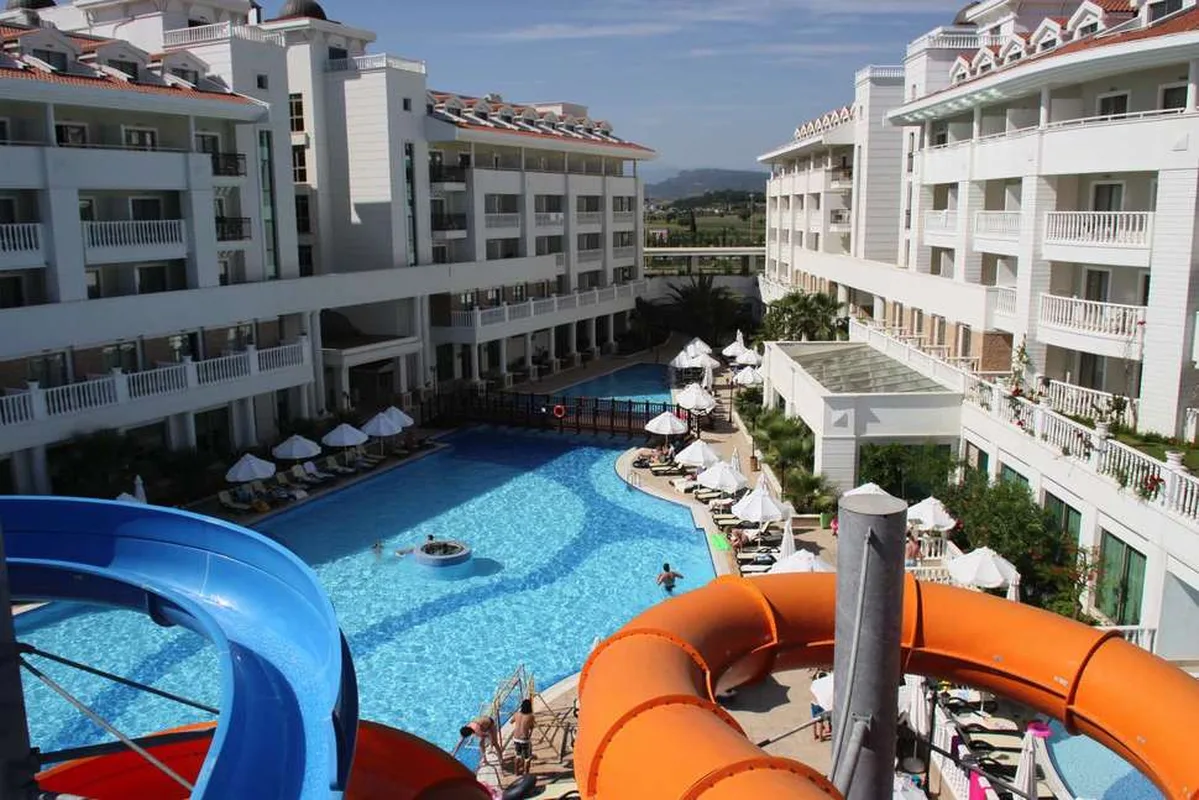 Alba Queen Hotel — hoofdfoto