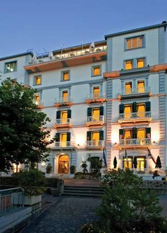 Hotel Mediterraneo Sorrento — hoofdfoto