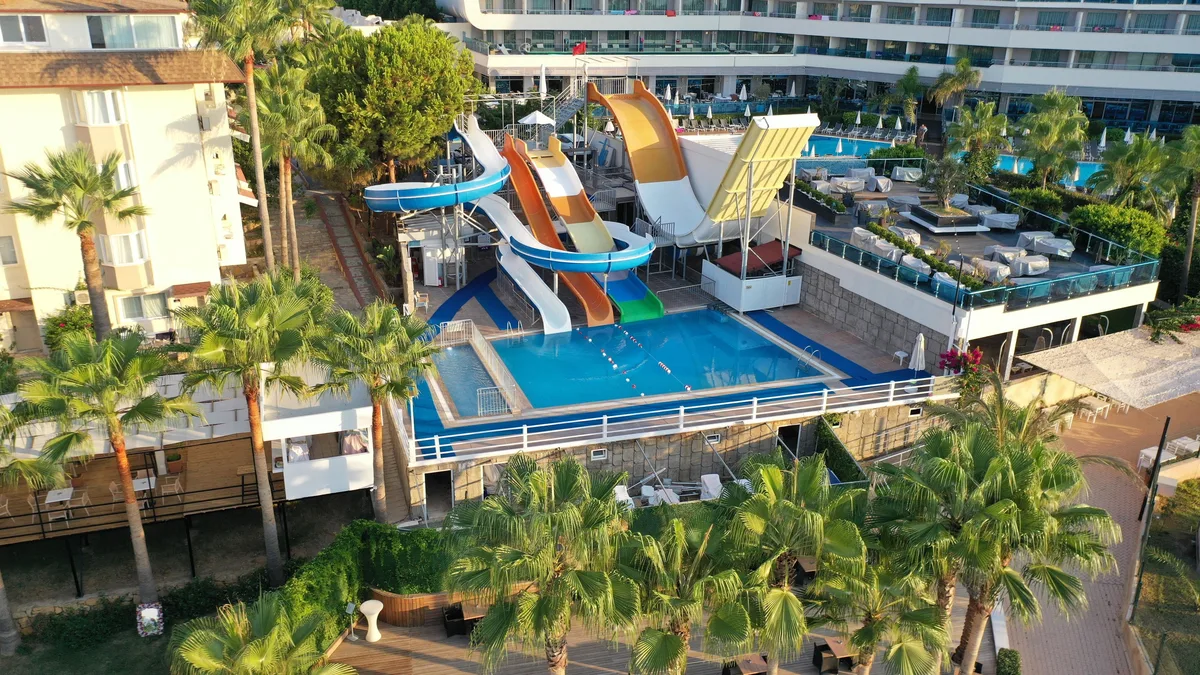 Eos Beach Resort — hoofdfoto