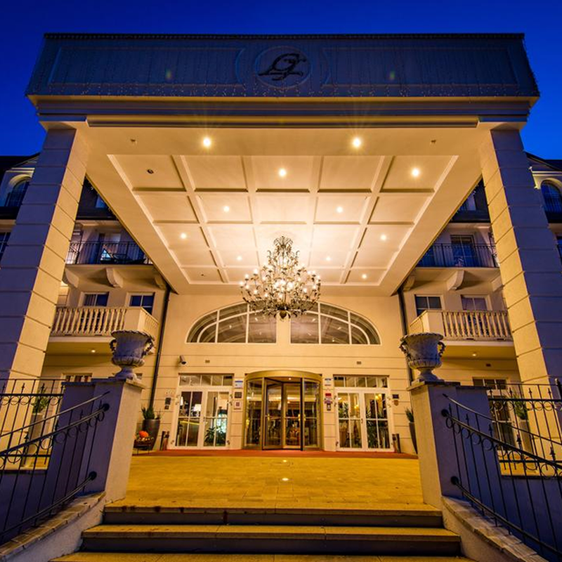 Grand Hotel Lienz — hoofdfoto