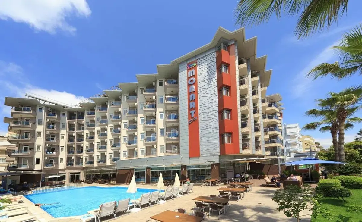 Monart City Hotel — hoofdfoto