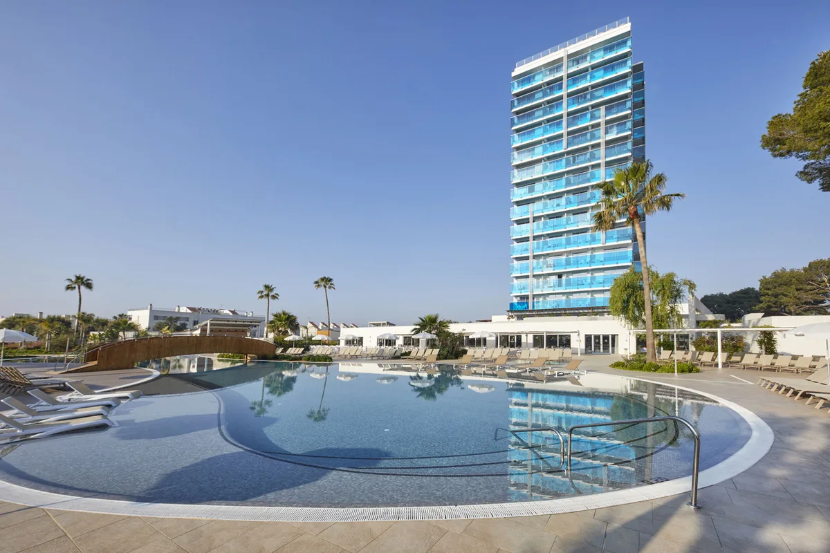 BG Tonga Tower Design Hotel & Suites — hoofdfoto