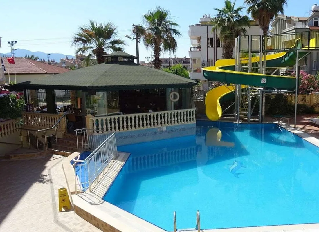 Maxwell Holiday Club — hoofdfoto