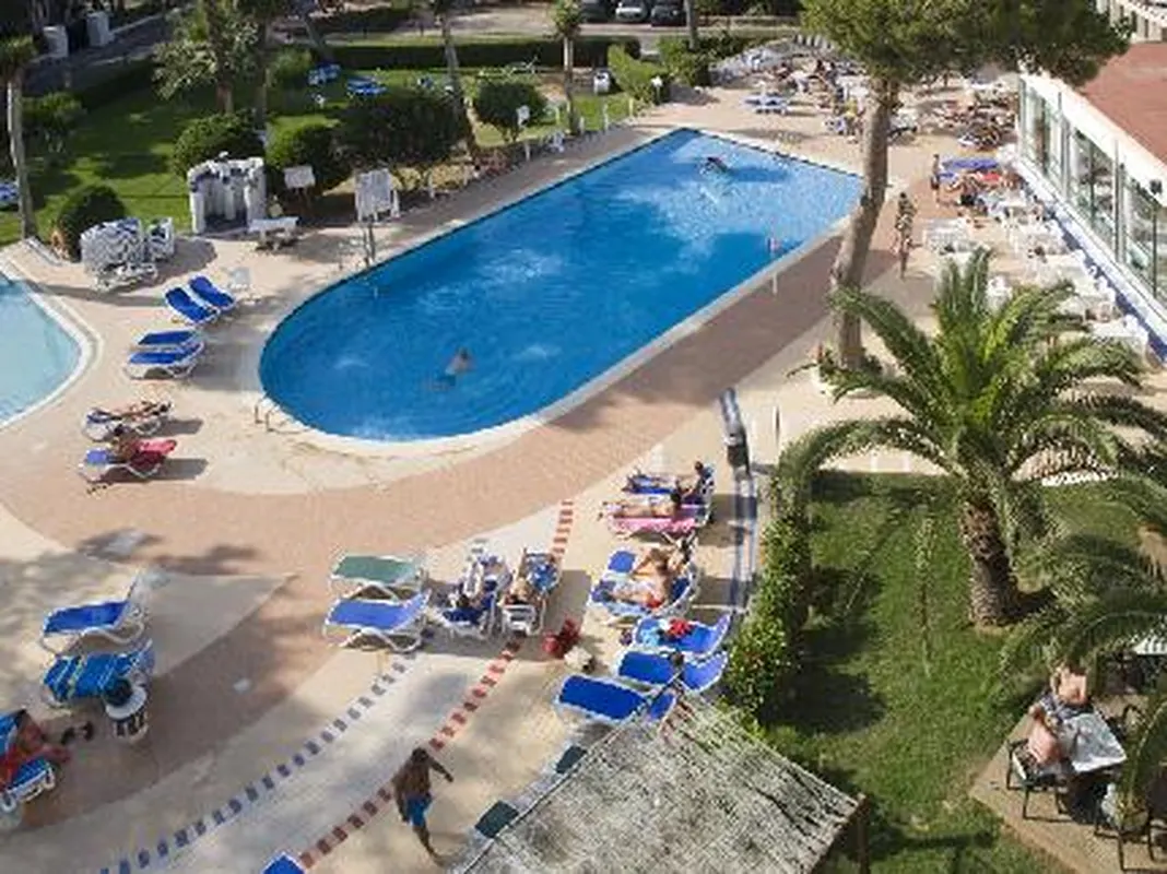 Globales Cala Blanca — hoofdfoto