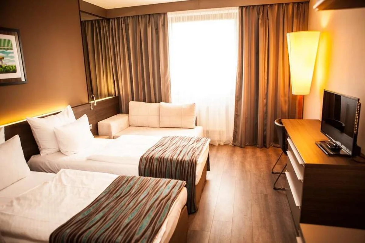 Hotel Expo — hoofdfoto