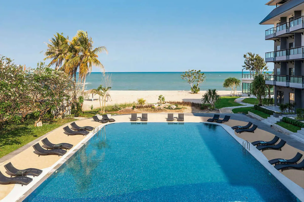 Centra by Centara Cha Am Beach Resort Hua Hin — hoofdfoto