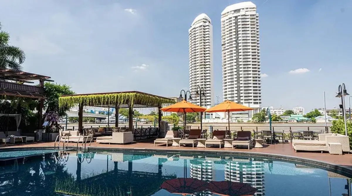 Riva Surya Bangkok — hoofdfoto