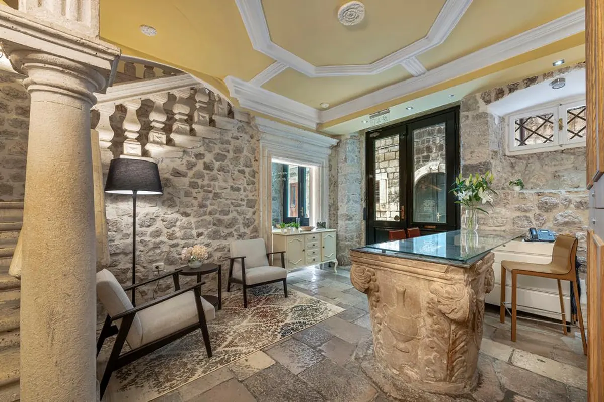 Palmotta Palace — hoofdfoto