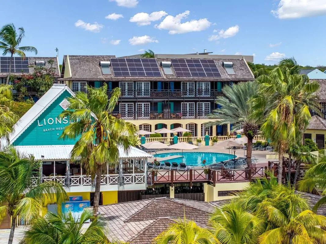 LionsDive Beach Resort — hoofdfoto