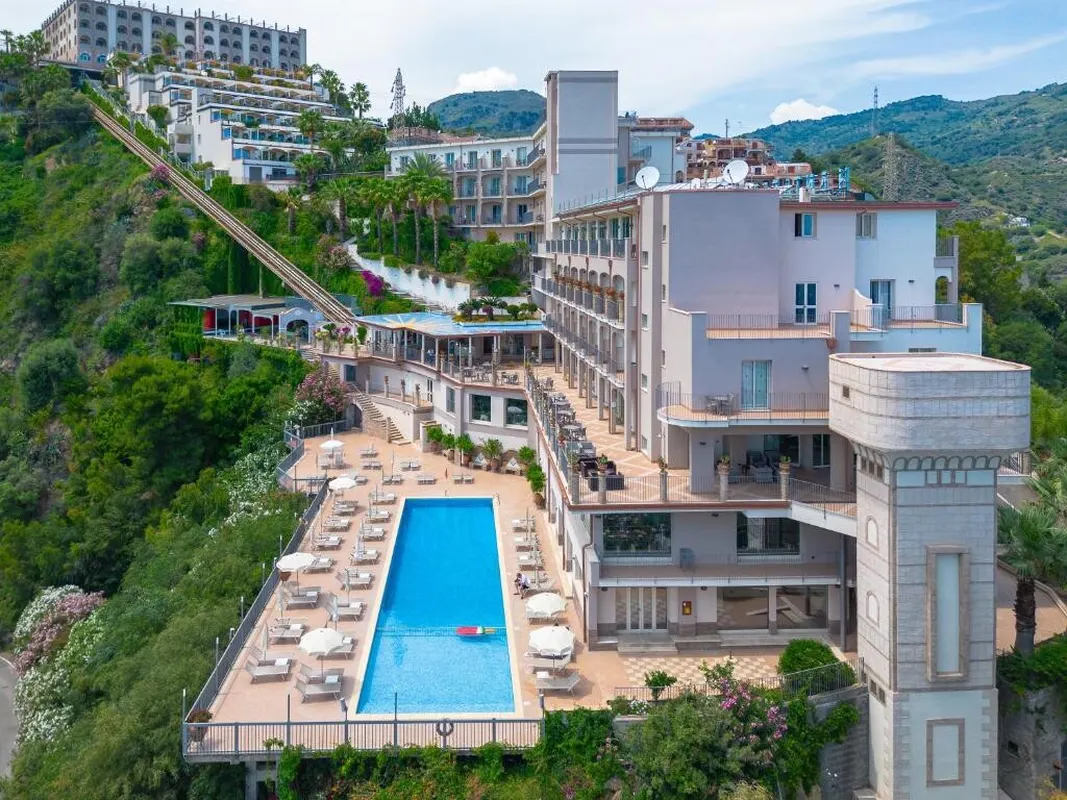 Resort Hotel Antares — hoofdfoto