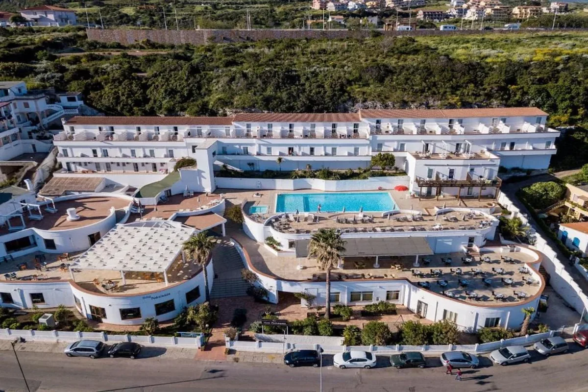 Hotel Pedraladda — hoofdfoto