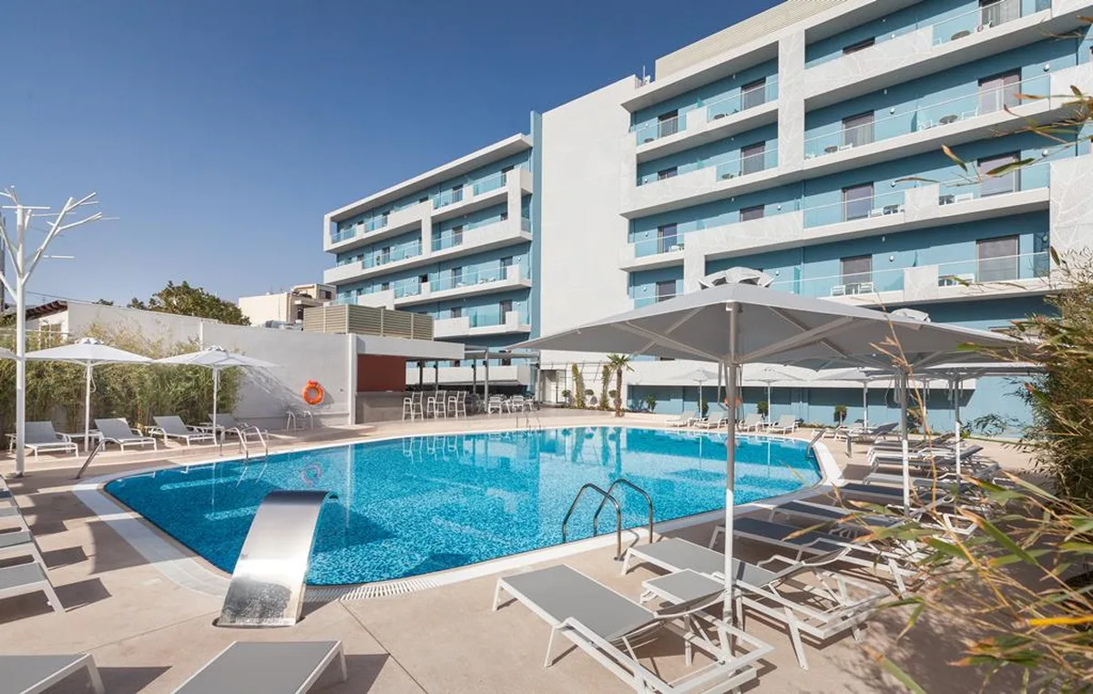 Blue Lagoon City Hotel — hoofdfoto