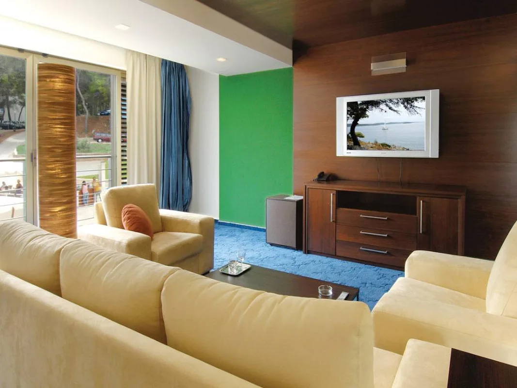 Hotel Mirta — hoofdfoto