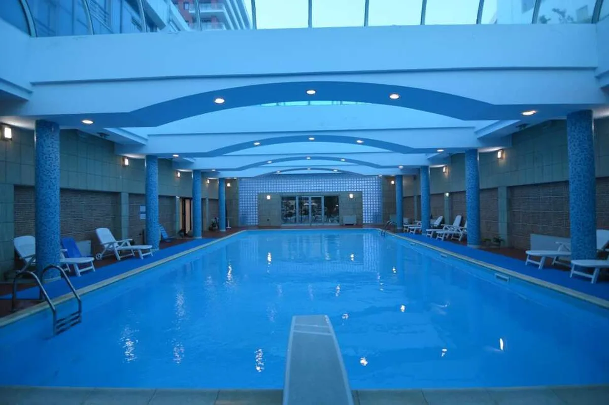 Vlora International — hoofdfoto