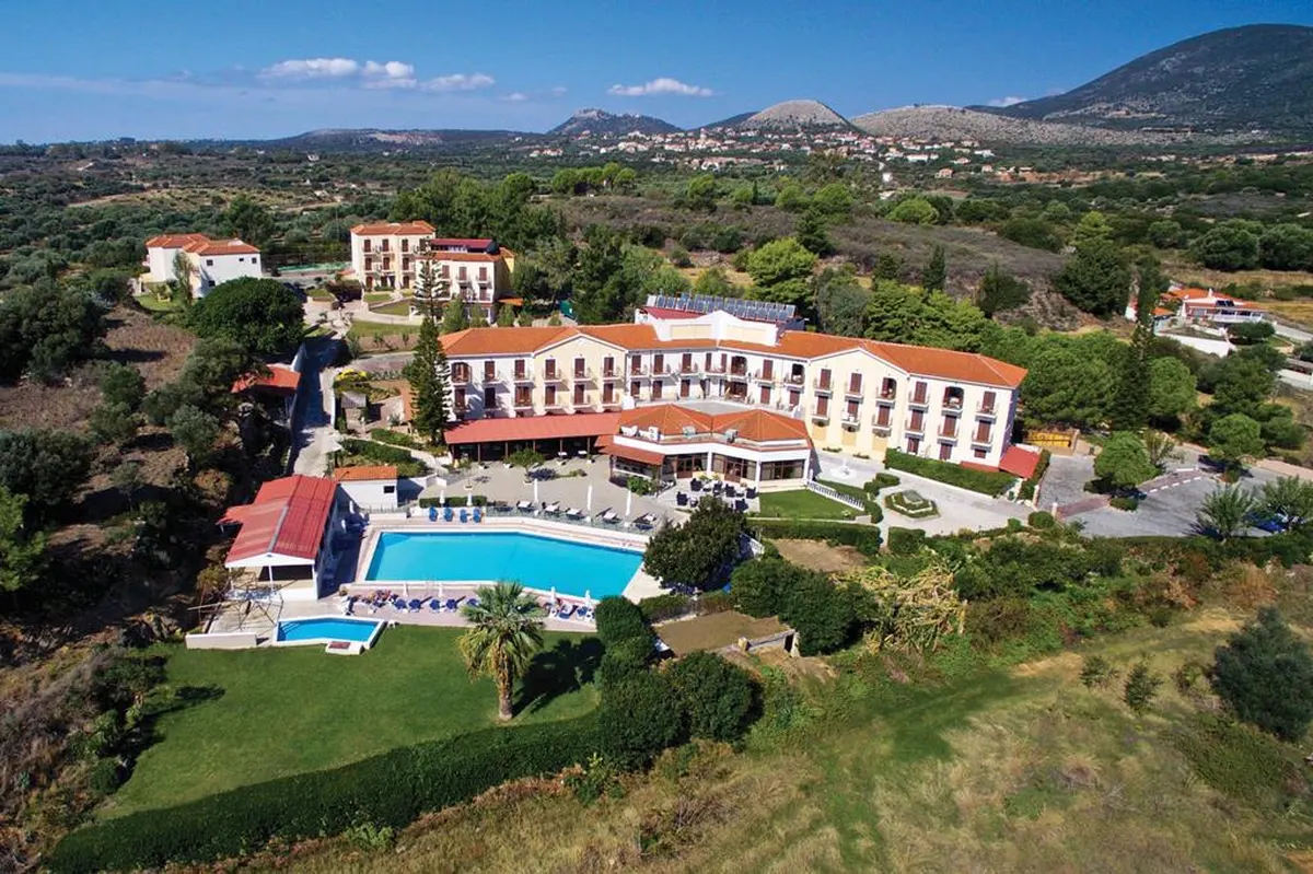 Karavados Beach — hoofdfoto