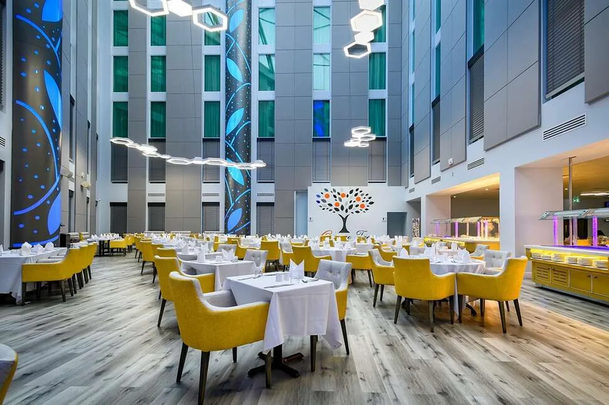 Atrium Hotel Heathrow — hoofdfoto